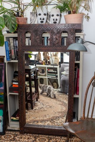 Marco antiguo ventana Fez con espejo