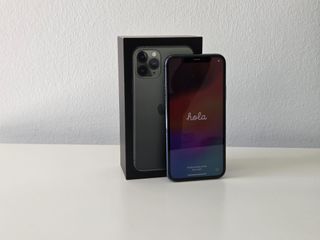 iPhone 11 Pro 256GB + Cable de carga.