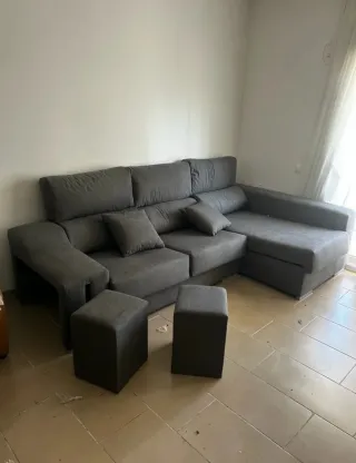 Sofá chaiselongue gris tela