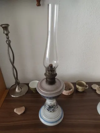 Quinqué antiguo cristal opalino pintado