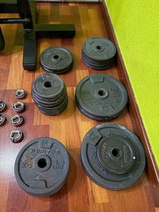 Banco de pesas y discos Decathlon