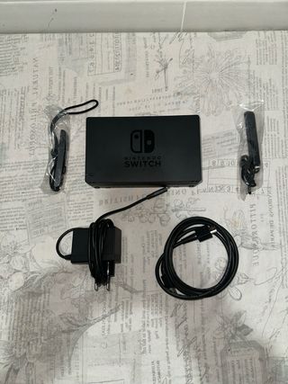 Nintendo Switch + FIFA 23 + accessori