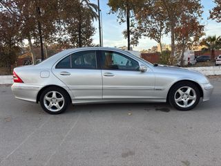 Mercedes-Benz Clase C 2002 ETIQUETA B ITV AL DIA