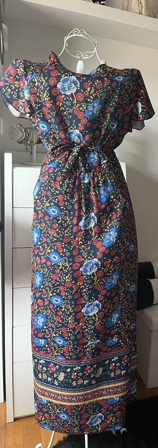 Vestido largo estampado floral con abertura