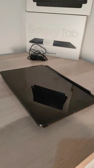 Samsung Galaxy Tab S7 FE con Teclado y lápiz