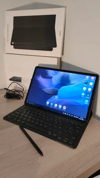Samsung Galaxy Tab S7 FE con Teclado y lápiz