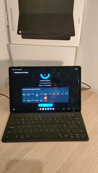 Samsung Galaxy Tab S7 FE con Teclado y lápiz