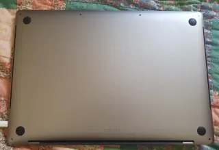 MacBook Pro 15,4 Gris Espacial