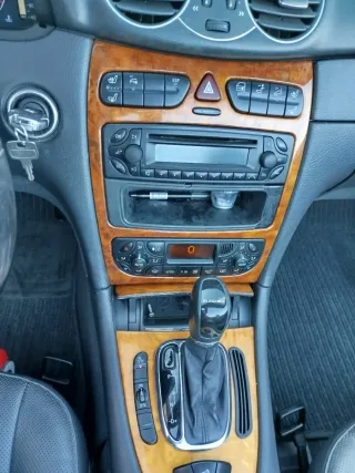 Mercedes-Benz  CLK 2004