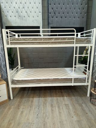 Letto a castello in metallo grigio