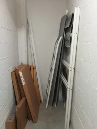 Letto a castello bianco Ikea con scrivania