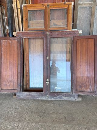 Ventana madera con contraventana