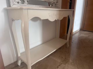 Mueble recibidor blanco envejecido