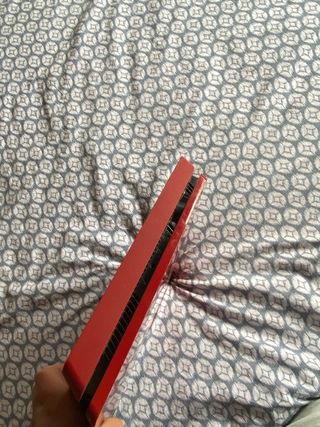 PS4 Slim Edición Especial Spiderman Roja