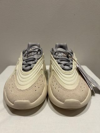 Adidas Ozelia Trainers White/Grey – Size EU37 1/3