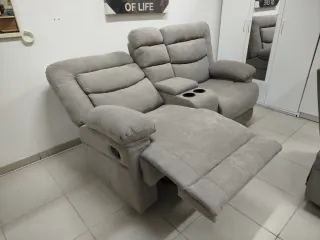Sofá 2 Plazas Relax Gris con Posavasos