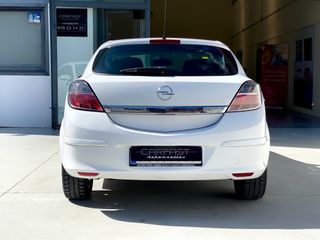 Opel Astra 2010
