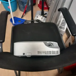 Proyector Casio XJ-V2