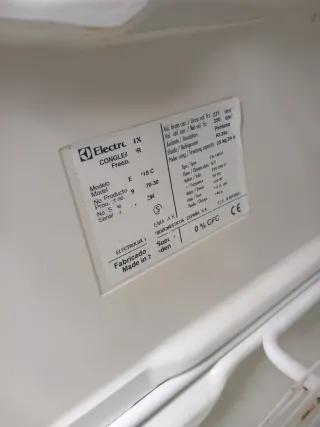 Congelador vertical blanco