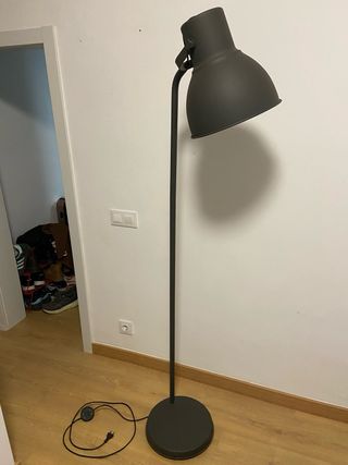Lámpara de pie Hektar Ikea Negra