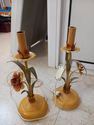 Lámpara de metal estilo floral