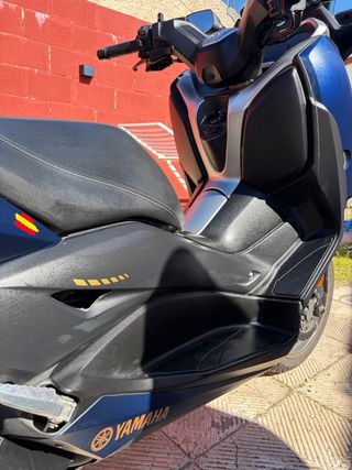 Yamaha Xmax 400