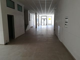 Local 200 m2