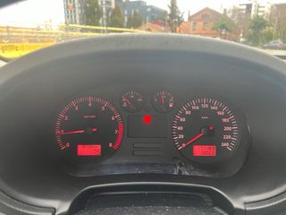 SEAT Leon- 175000Km- Etiqueta C