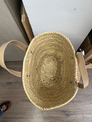 Capacito de palma con asas de cuero