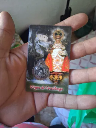 Virgen de Covadonga Postal y Medalla