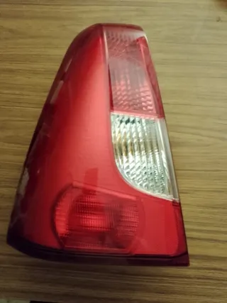 Piloto trasero Dacia Logan 2007