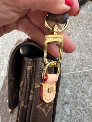 Borsa Louis Vuitton Metis Marrone Dorato