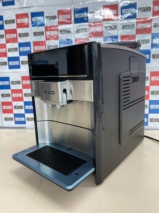 Siemens Cafetera Super Automática EQ.6 plus s700