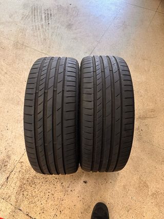 Pareja Neumáticos Kumho 225/40 R19 93Y