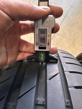 Pareja Neumáticos Kumho 225/40 R19 93Y