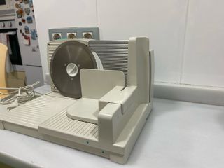 Cortador de fiambre eléctrico