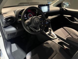 Toyota Yaris 1.5 120H Business Plus