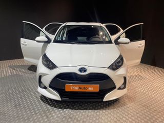 Toyota Yaris 1.5 120H Business Plus