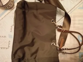 Bolso Negro con Correa Multicolor