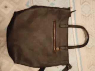 Bolso Negro con Correa Multicolor