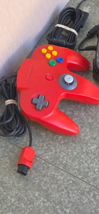 Controller N64 Rosso + Controller PS Trasparente