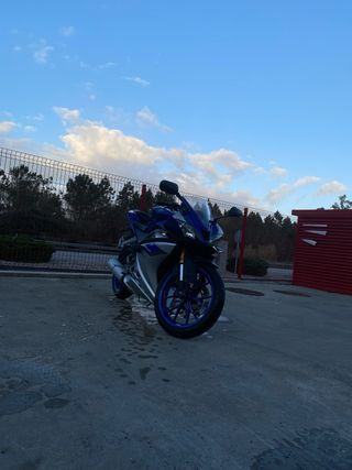 Yamaha YZF R125