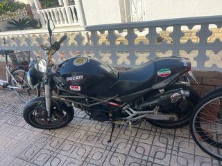 Ducati Monster 904 2000