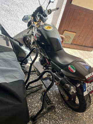 Ducati Monster 904 2000