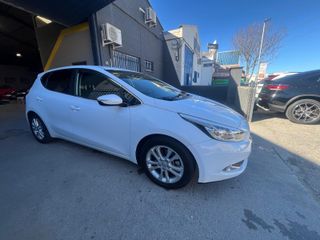 KIA Ceed 2014 1.6 CRDi VGT 128 Maracaná 5p