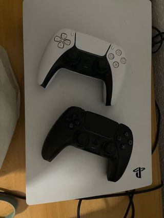 Consola PS5 Slim con 2 mandos
