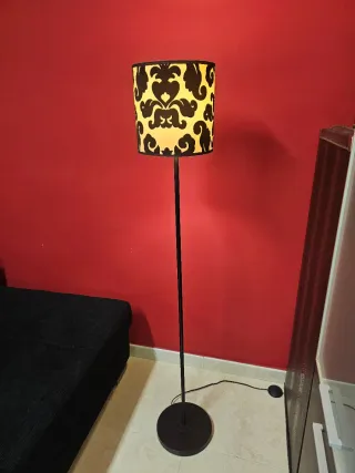 Lámpara de pie moderna