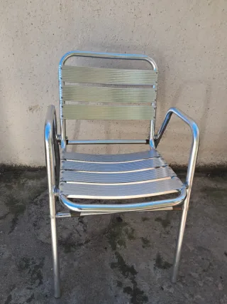 4 Sillas metálicas de exterior