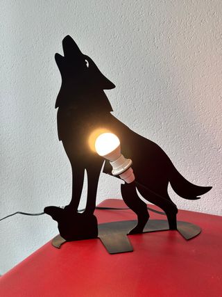 Lampada Lupo Ululante Nero/Oro Metallo