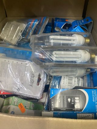 Lote material eléctrico en liquidación